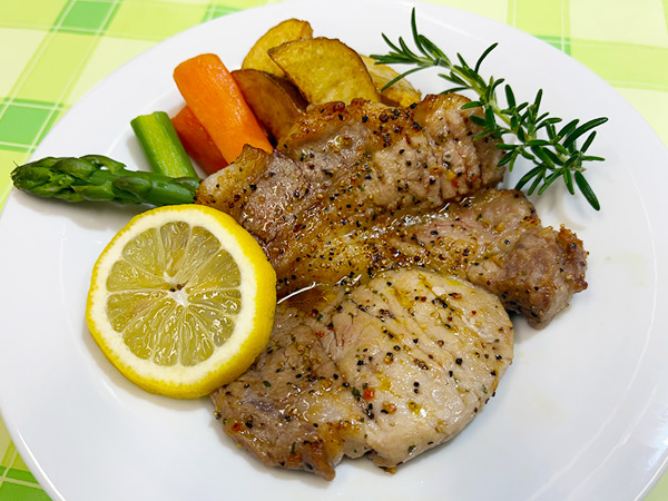 ディナーメニュー　奥出雲ポークのレモンペッパーロースト
